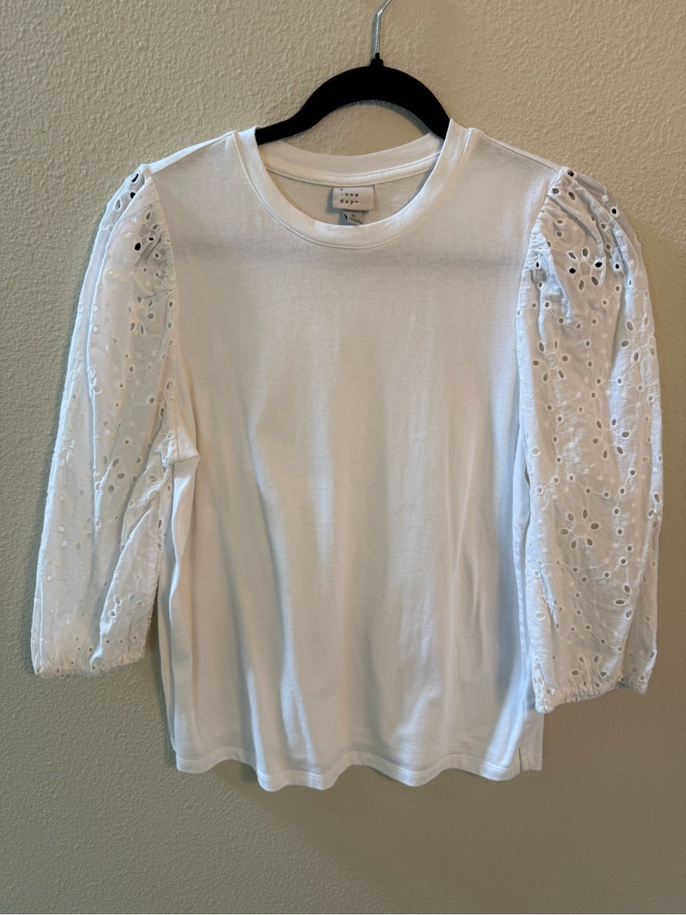 A New Day White Eyelet Puff-Sleeve Women's Top